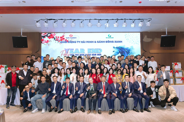 Tiệc tất niên 2025